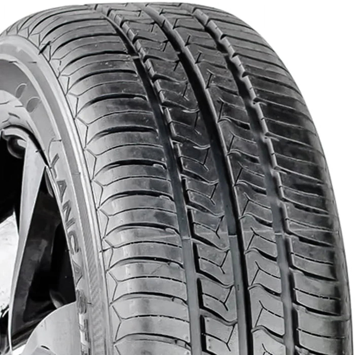 Tire Lancaster LP-16 175/65R15 84H Efficiency Fits: 2010-14 Mini Cooper Clubman, 2002-07 Mini Cooper Base